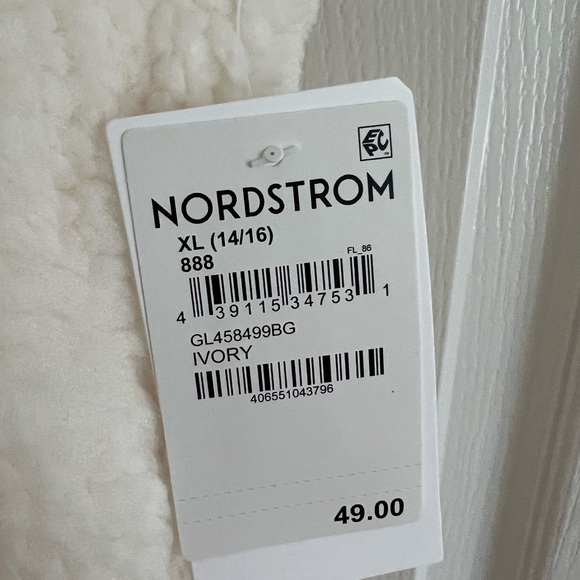 Nordstrom Girls Hooded Fuzzy Vest SZ XL - Picture 3 of 4